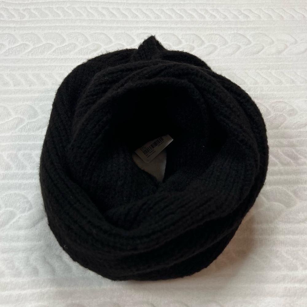 💗 *NEW* Forever 21 - Womans Infinity Scarf‎